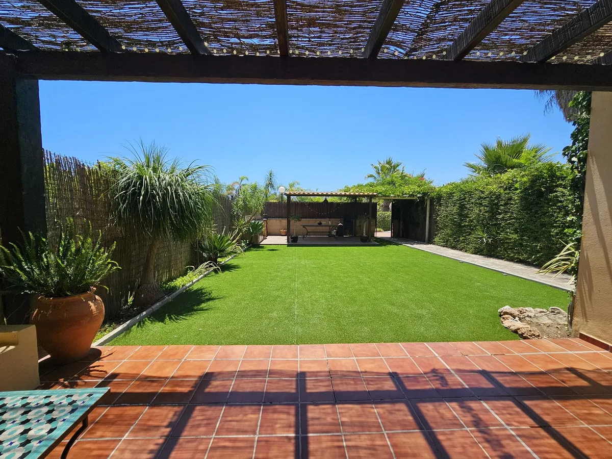 4c8c2726-7292-433b-8059-d8e796a66595