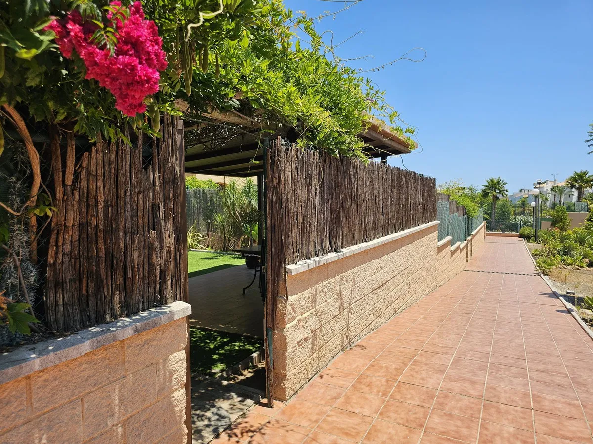 56cac97d-fec8-40e4-b5cb-e7e00689fd71