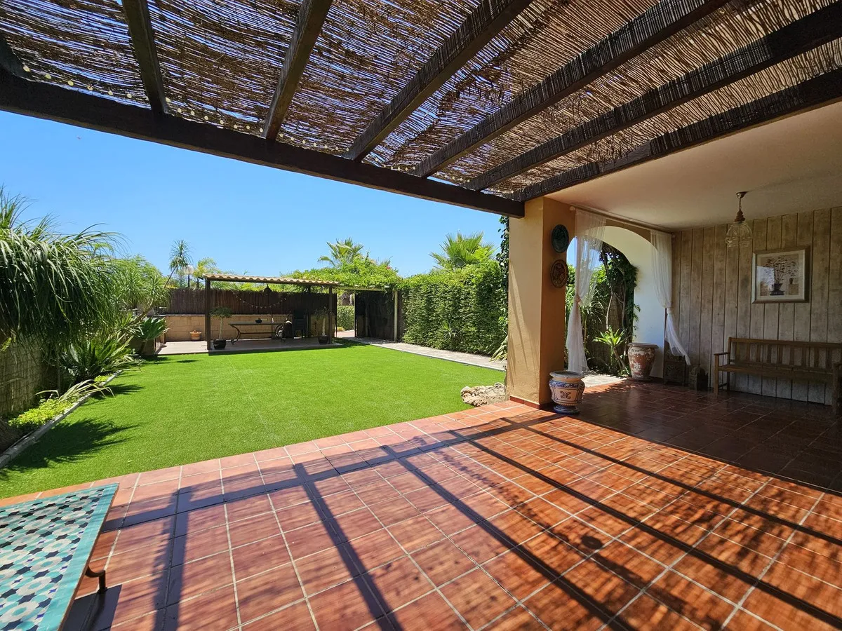 a2a40979-94dd-4c91-a384-0e1b120250db