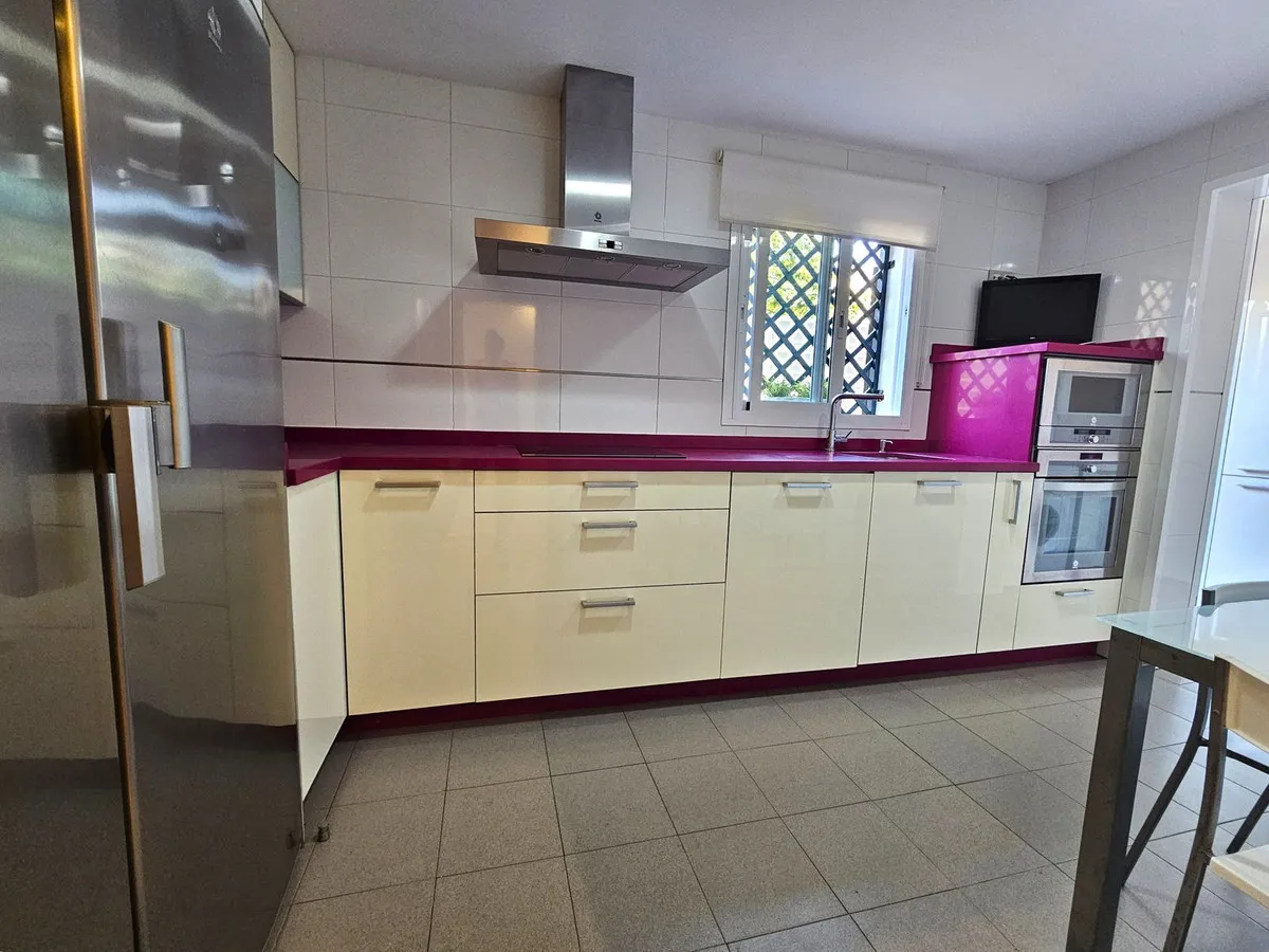 c8f581c5-9502-4b40-b757-95e77b3968fe