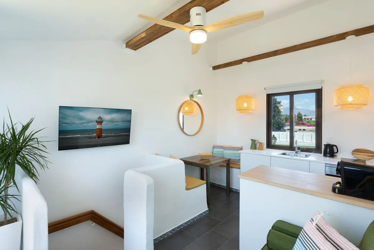 3324bc16-752a-42e3-ba37-2cbb0a9019a5