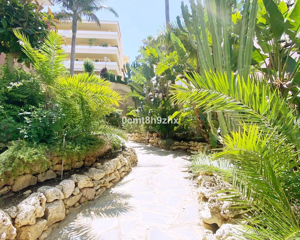 4d8853ed-1c11-456d-85f9-9f135fb80226