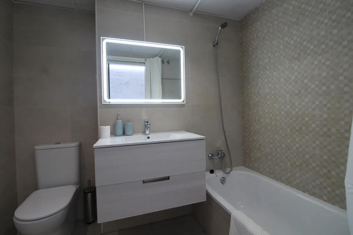 b2cafe04-d3ab-4af1-8b4d-e2741f5a447a