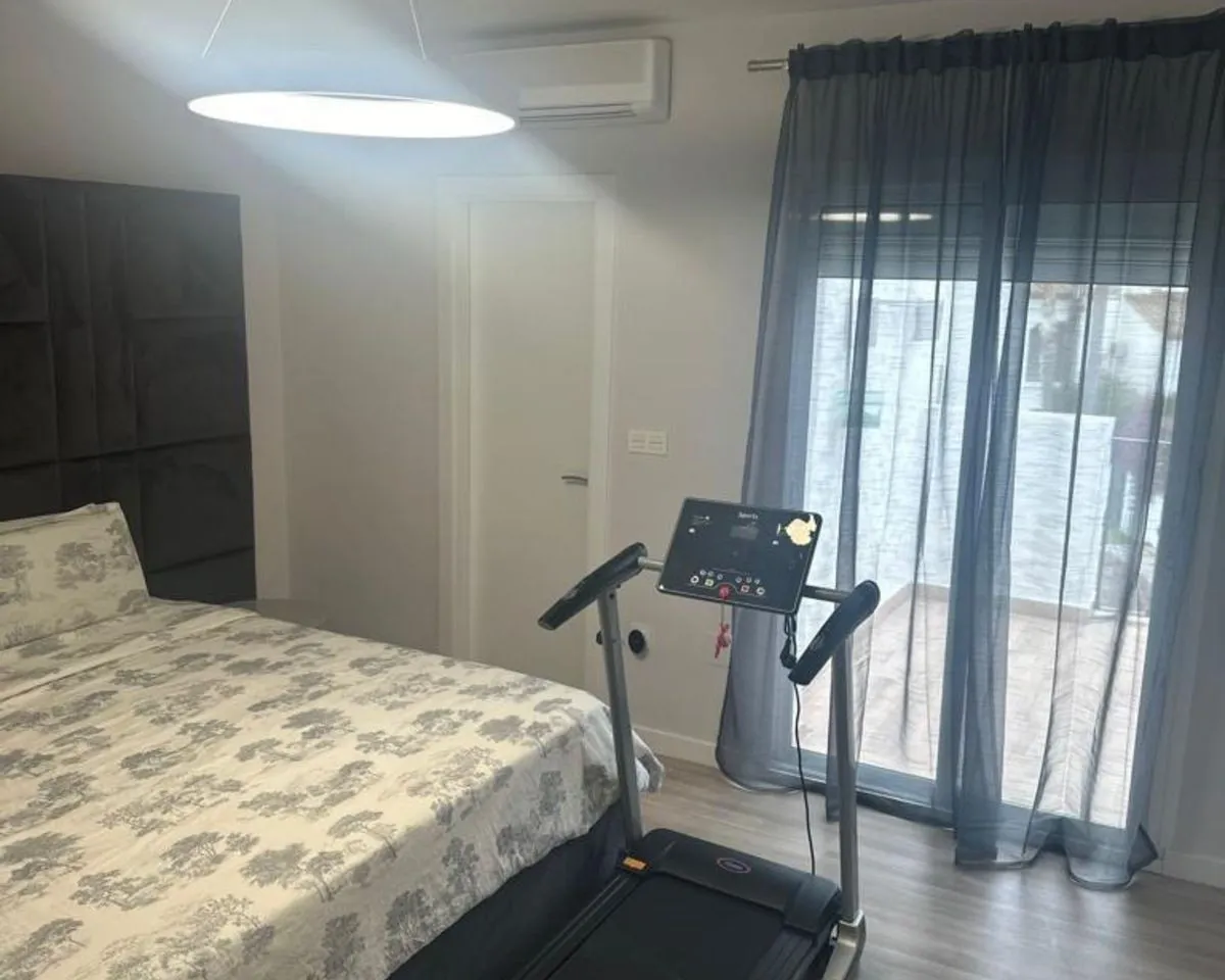 12ec0c5f-643c-4d8d-8257-1a9fad91b4b1