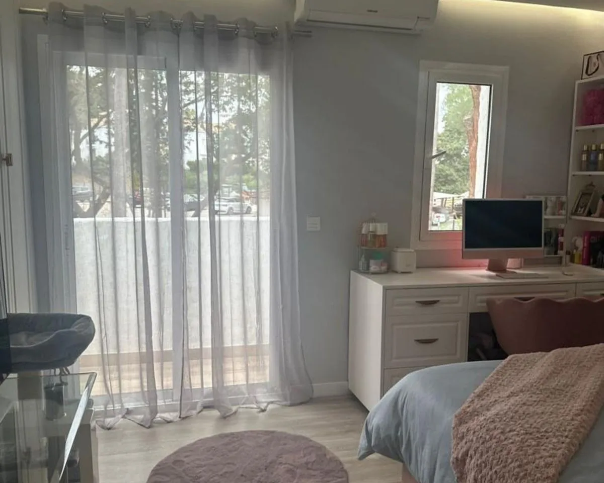 f28e01f7-3c04-4c2c-91fc-61efb46b4566