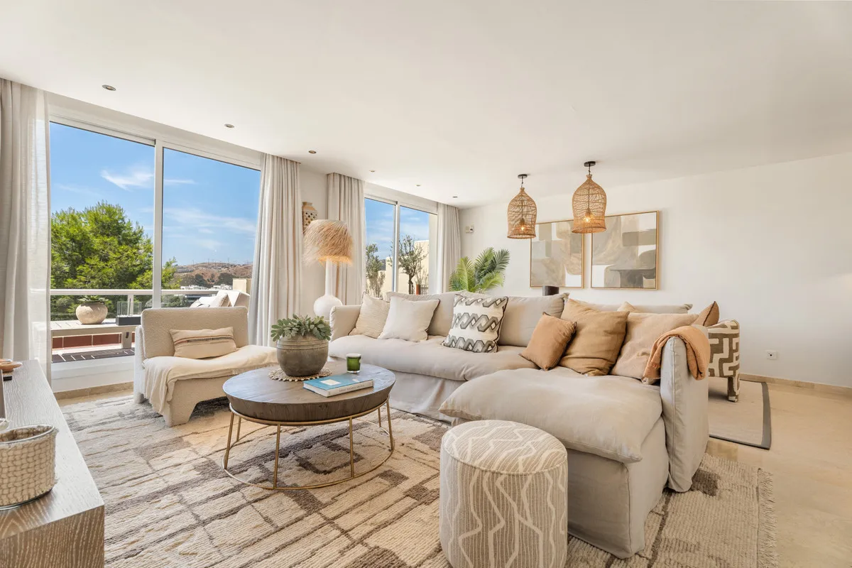 9f0ea3a2-318d-4db4-aa0f-c6d242e1ced5