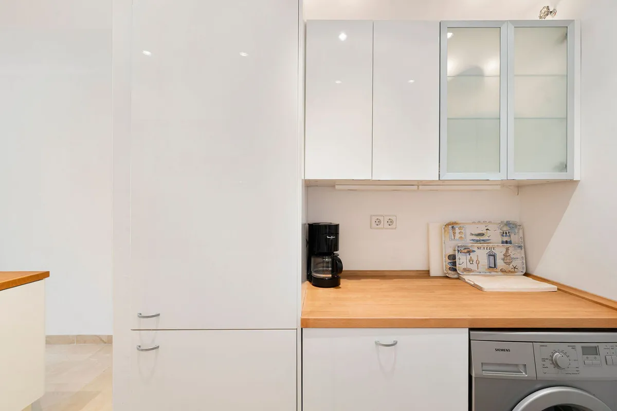 76f17e3c-4ef9-4470-b80d-0b1913b2218d