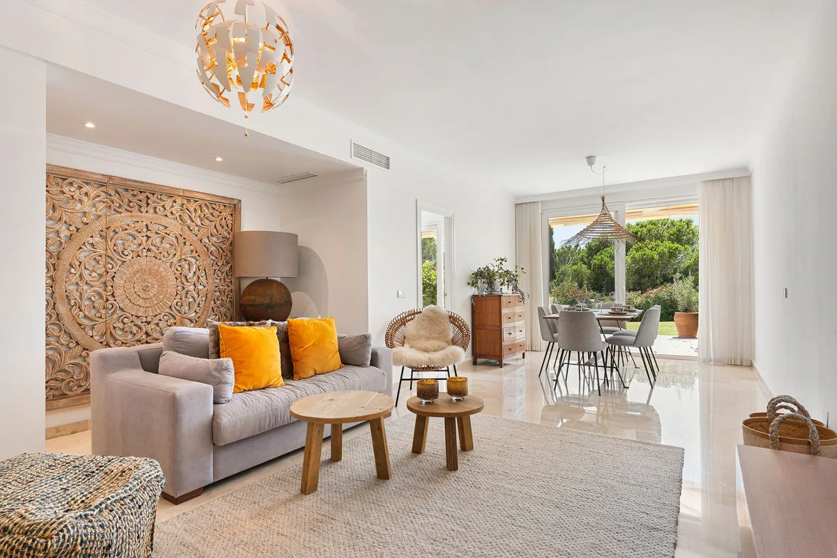 9ec860aa-52d2-43e1-a1db-12b77e0b9c44