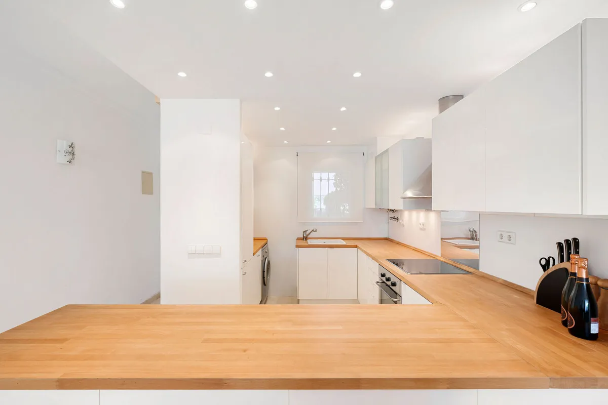 f3dc2eae-fb4a-43d5-8d64-2a32ba57d43e