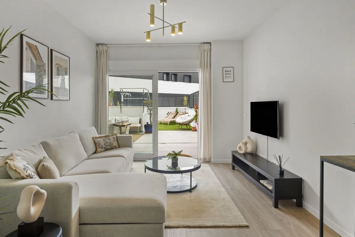 8fb4a475-7480-475a-b740-1a98de4e1193