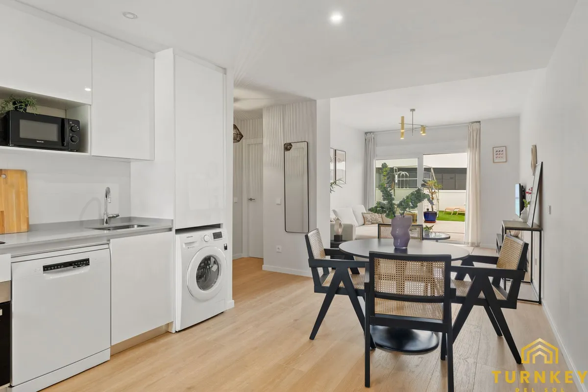 e295a49f-c18b-4a69-a632-aa9552d871fb