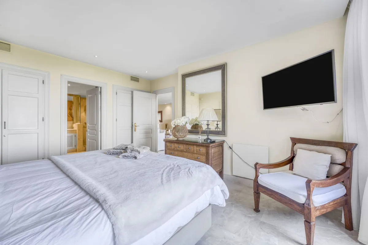 72694585-3514-44c5-8fb5-a57d2427b0a6