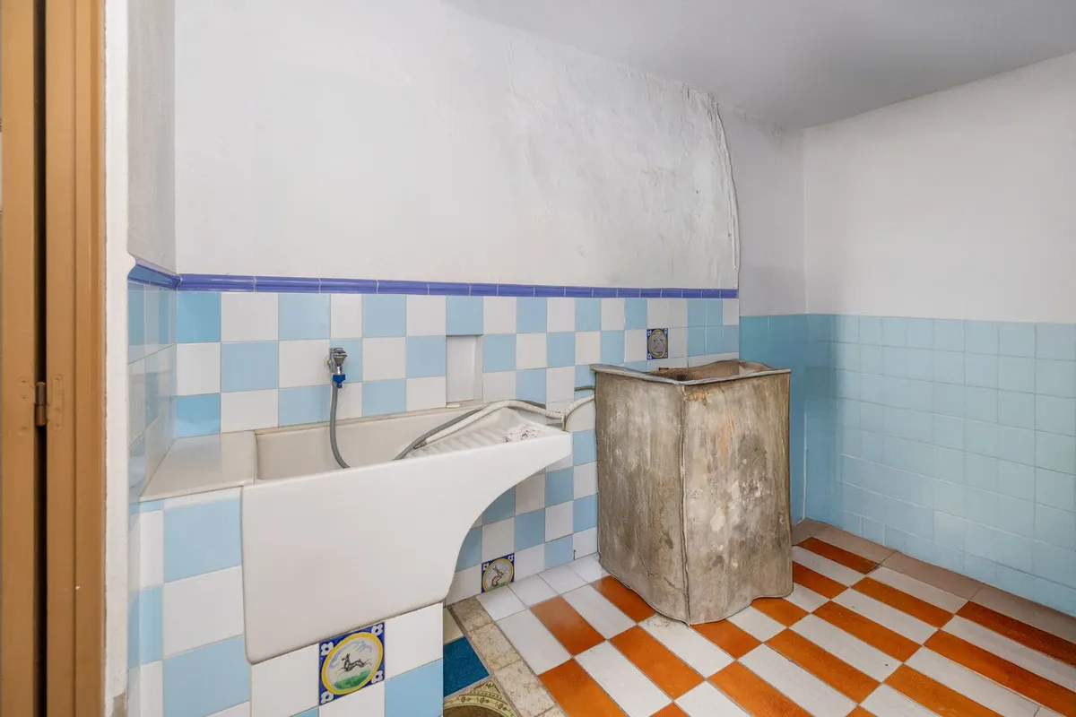 0f18adbd-55da-46fd-9c18-a0cc55a2716c