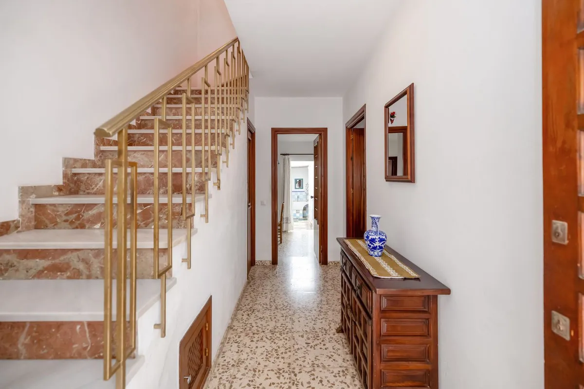 35c8d446-a2fd-4bf2-b4a2-393171ace912