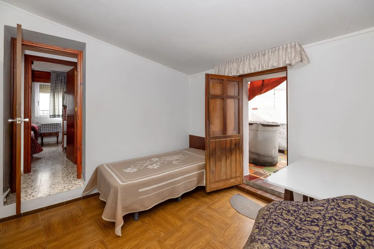 3dd69980-1a6f-494b-b2f6-42f070f51587