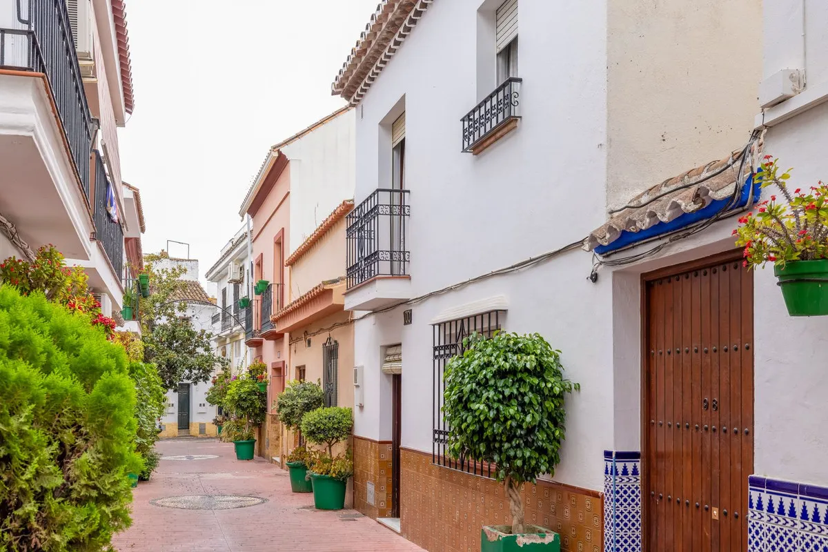 9748aa5f-7c15-48a9-85e2-a29eafce0972