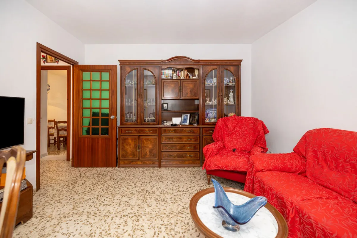 b784ce46-aa3a-476e-b42d-f4050ff95f66