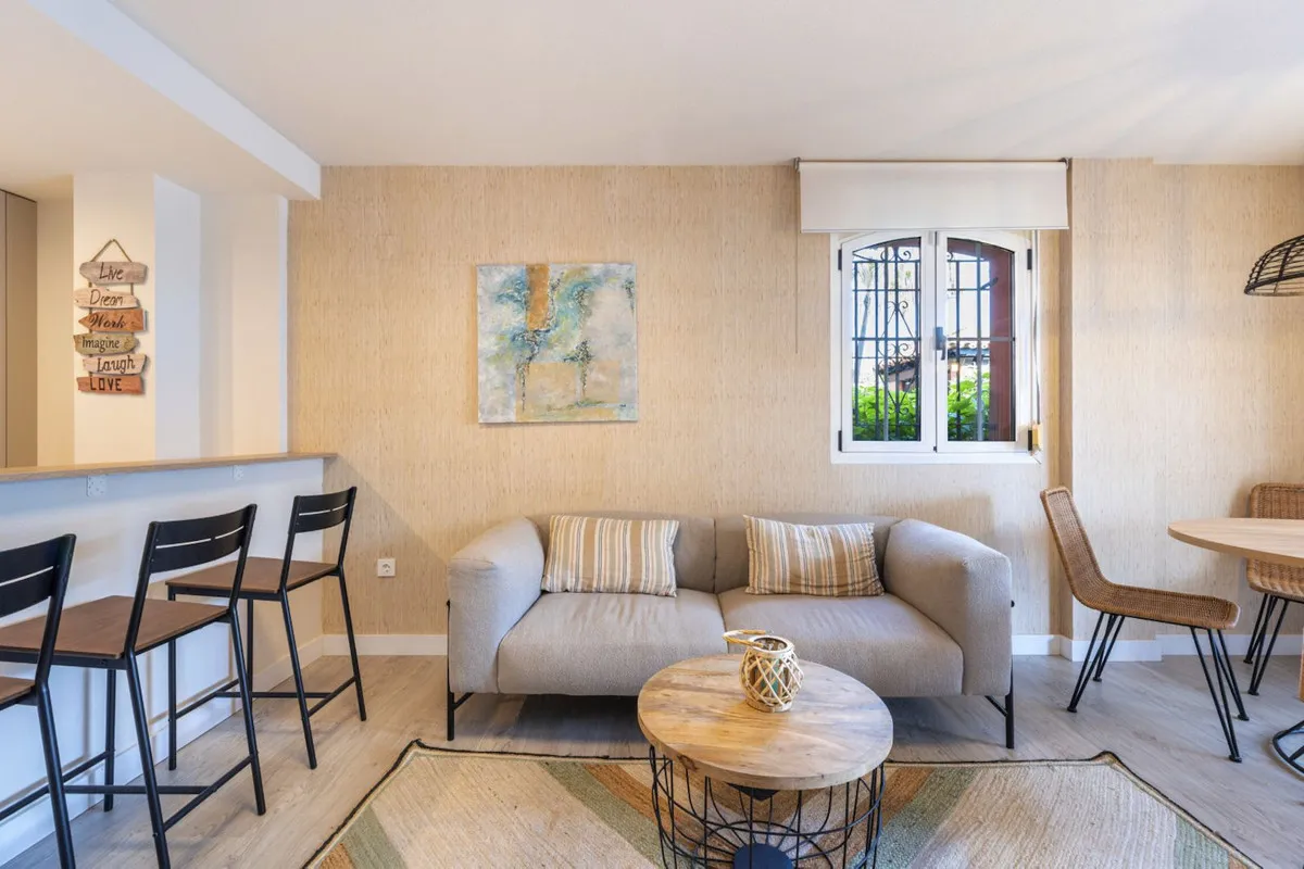 972f8f13-6230-483e-9410-d09226d2a805