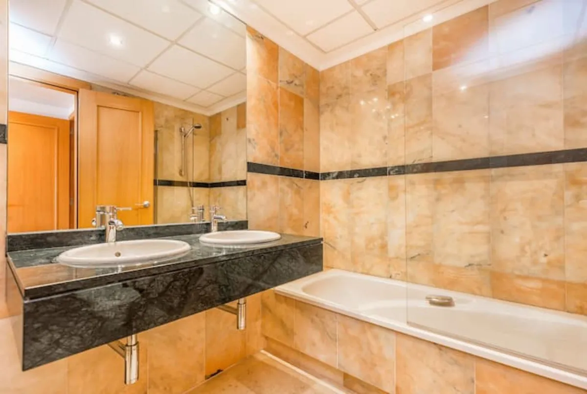 8d52d883-85a4-4aa0-8639-18d10802b637