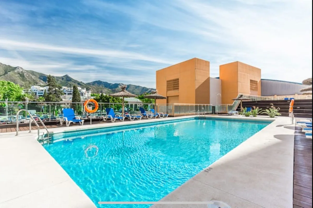 ba54cada-395f-4742-9c8b-02a90cd6b16b