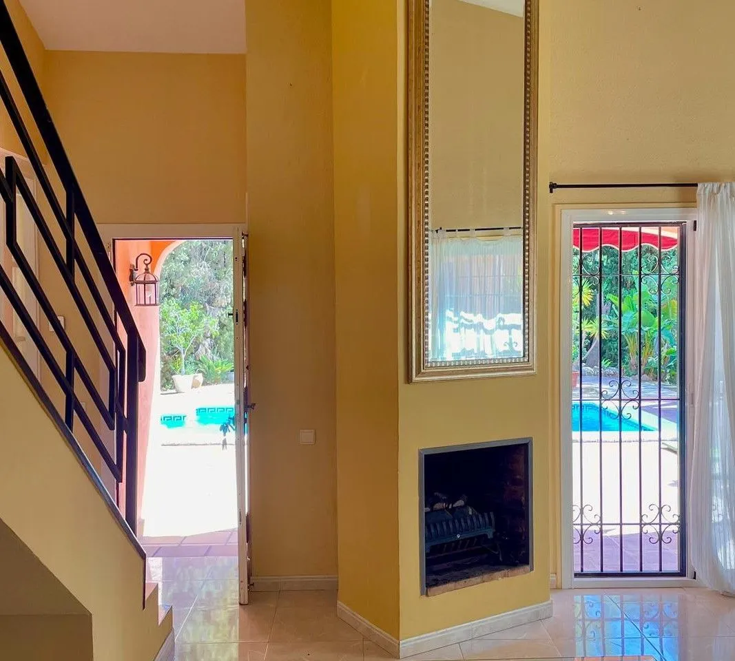 279901e9-c912-448f-9e30-6cb492cd68ef