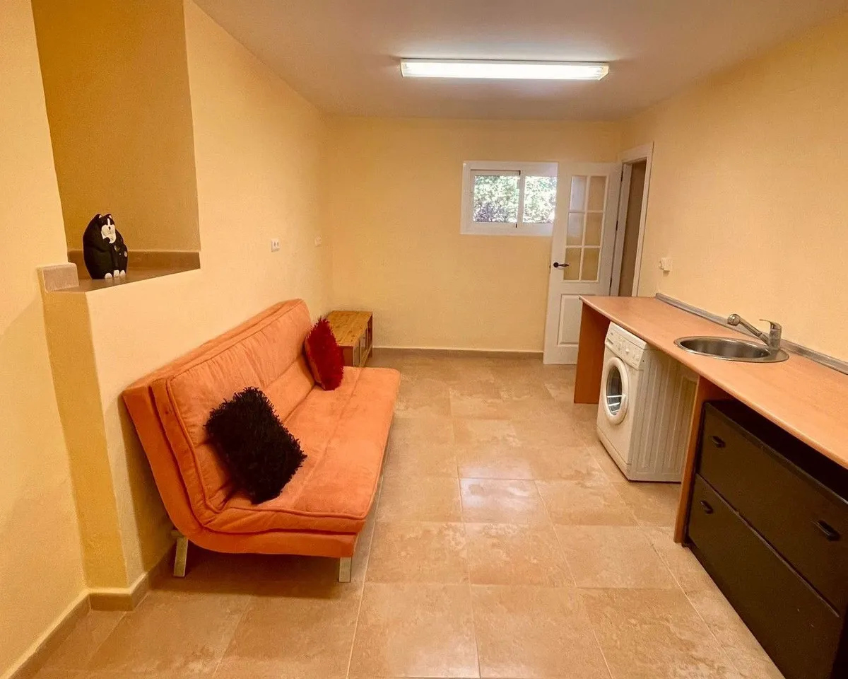 bab727b8-d5e6-4656-8a03-840a3ea4f969