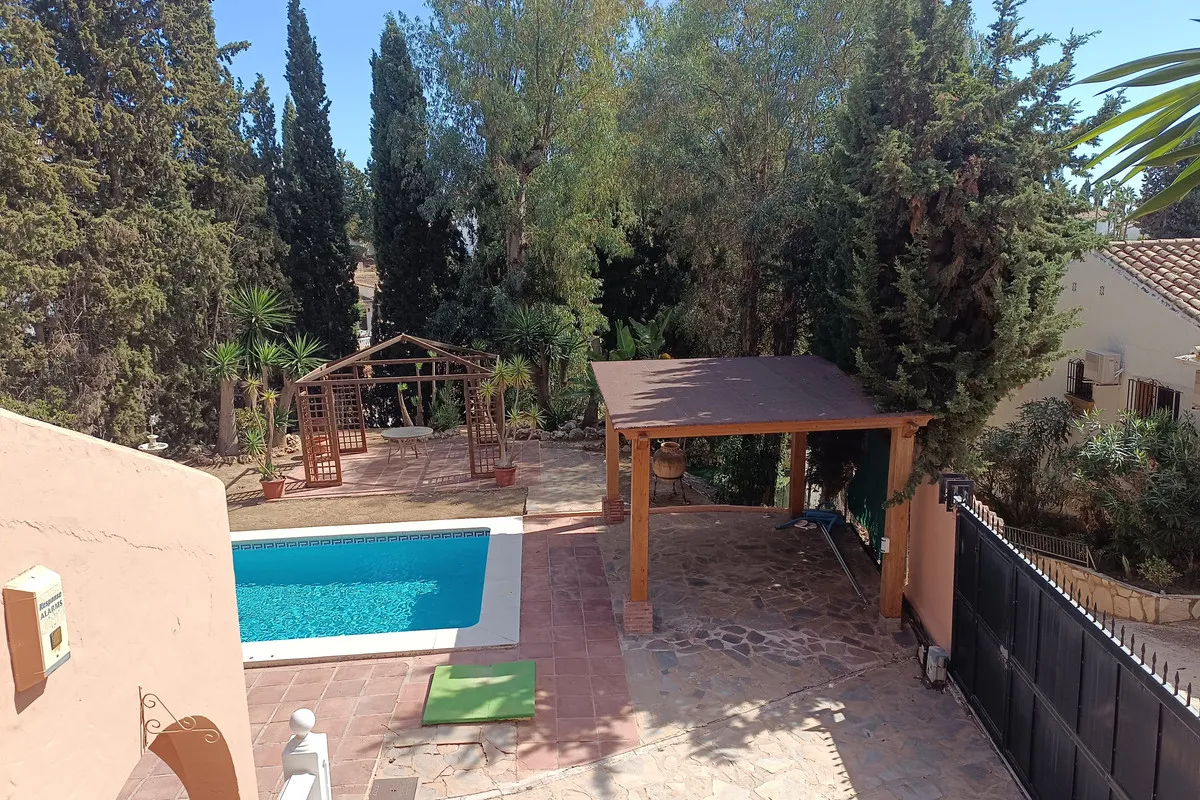 f74a36d1-14b5-4b98-9423-8031a4305bbc