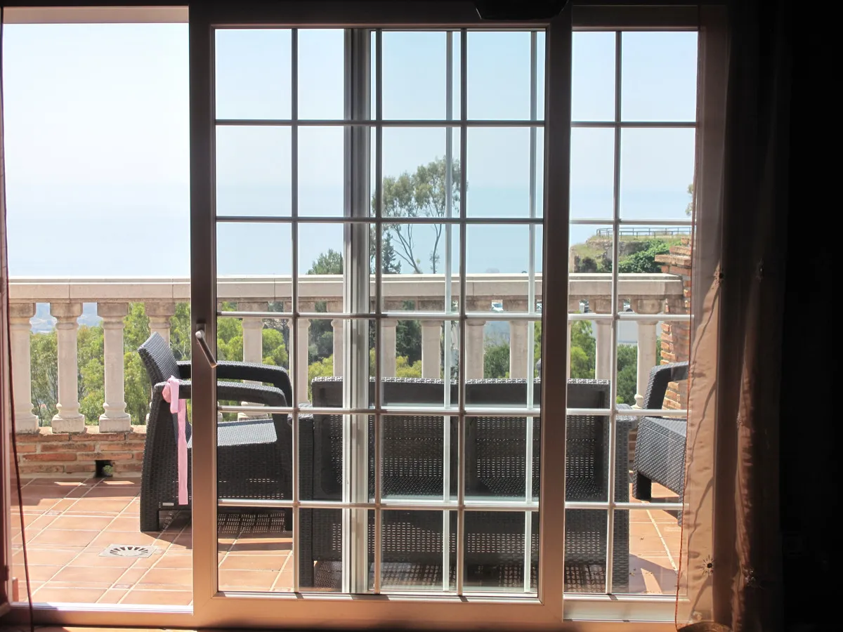 1ec1fa95-cb54-4ba1-b519-be3c0c14b85f