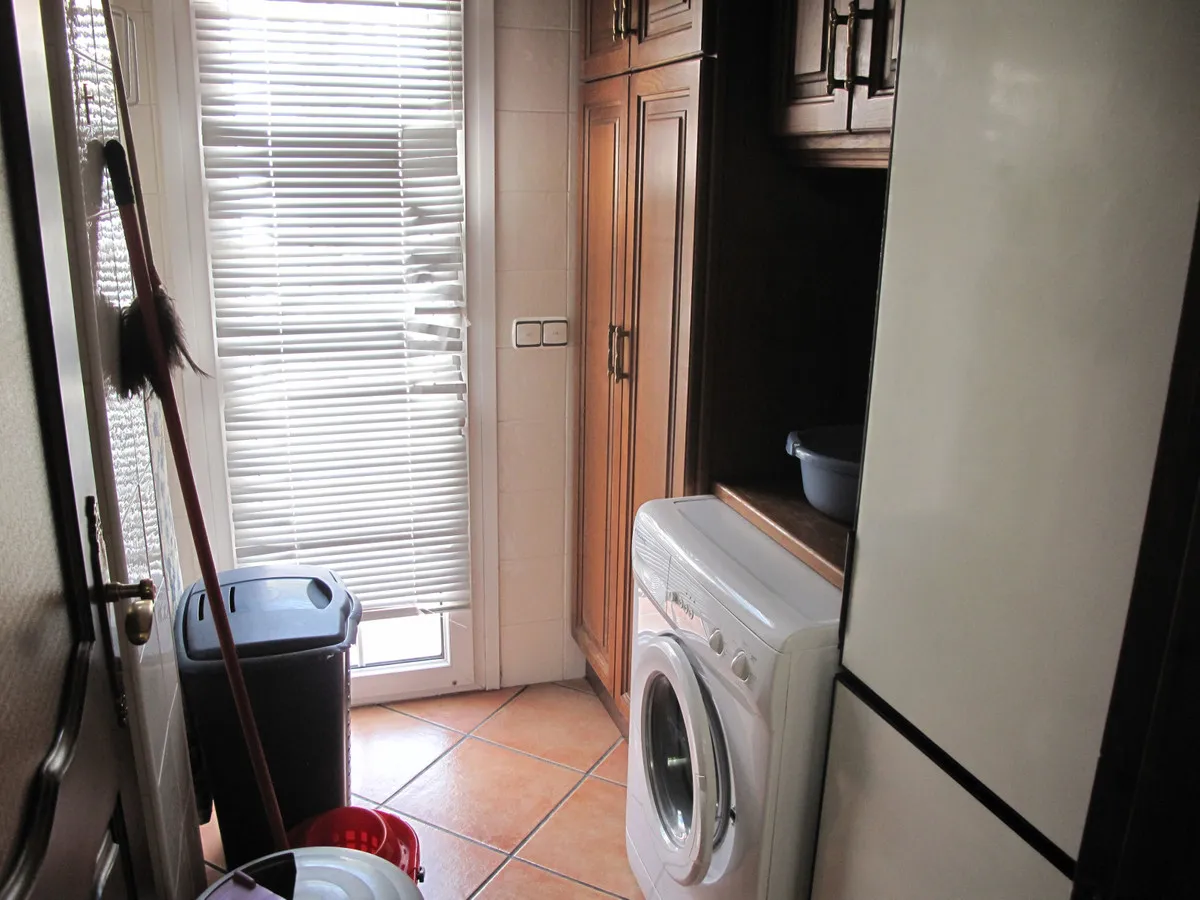 abe9debd-1110-4a42-9cde-a38d63c23bf3