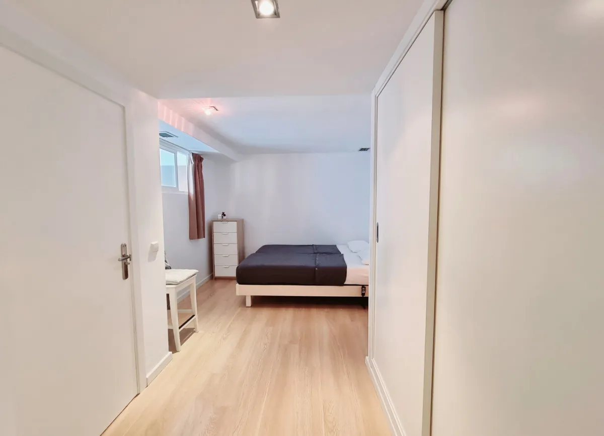 1f242bd1-4a16-47bb-bd39-11834e87ea72