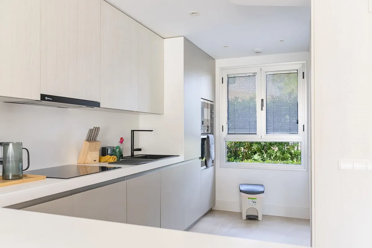 de8b37a7-1340-43a2-a4b1-436c870cc84b