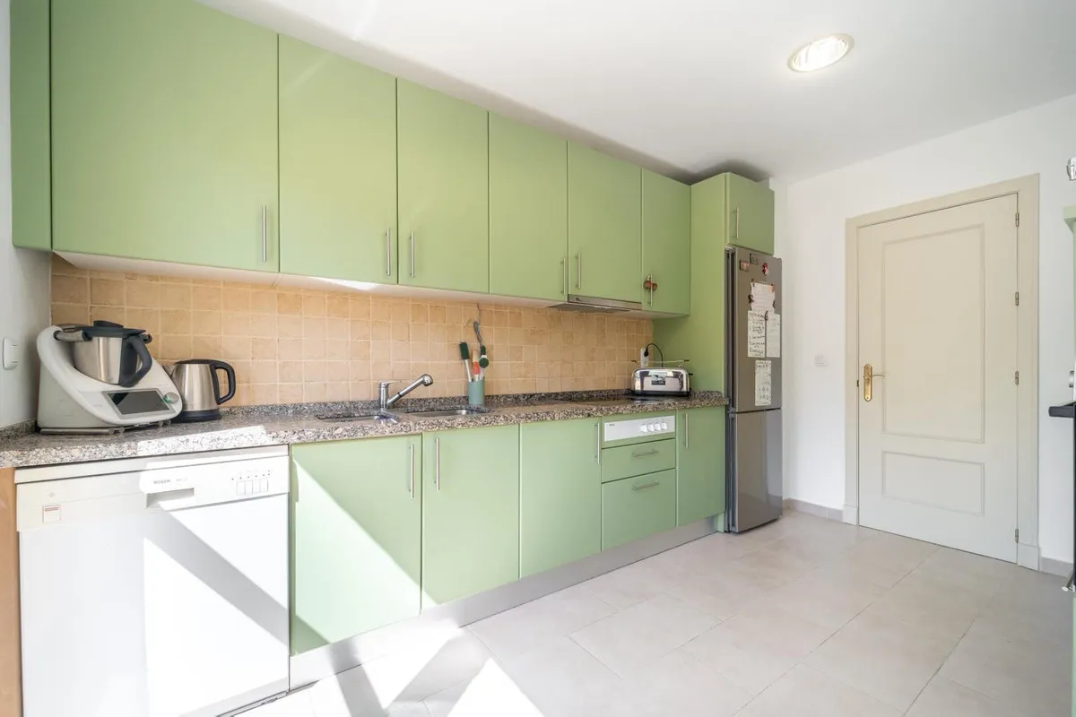 f9f2bf1a-757d-4656-a0d6-7b49efaf0e6a