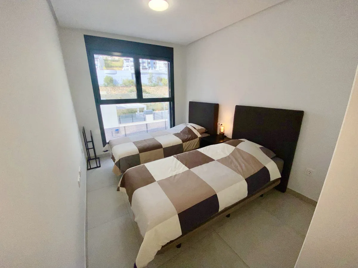 a8957c43-0b25-49b3-8b3c-b89989df7c56