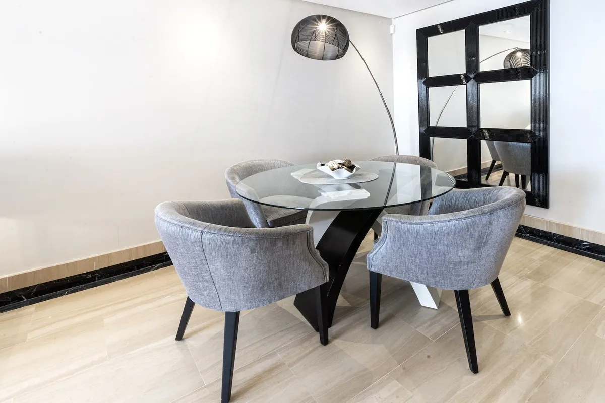 343295f7-4777-45bf-aafa-876392a78bec