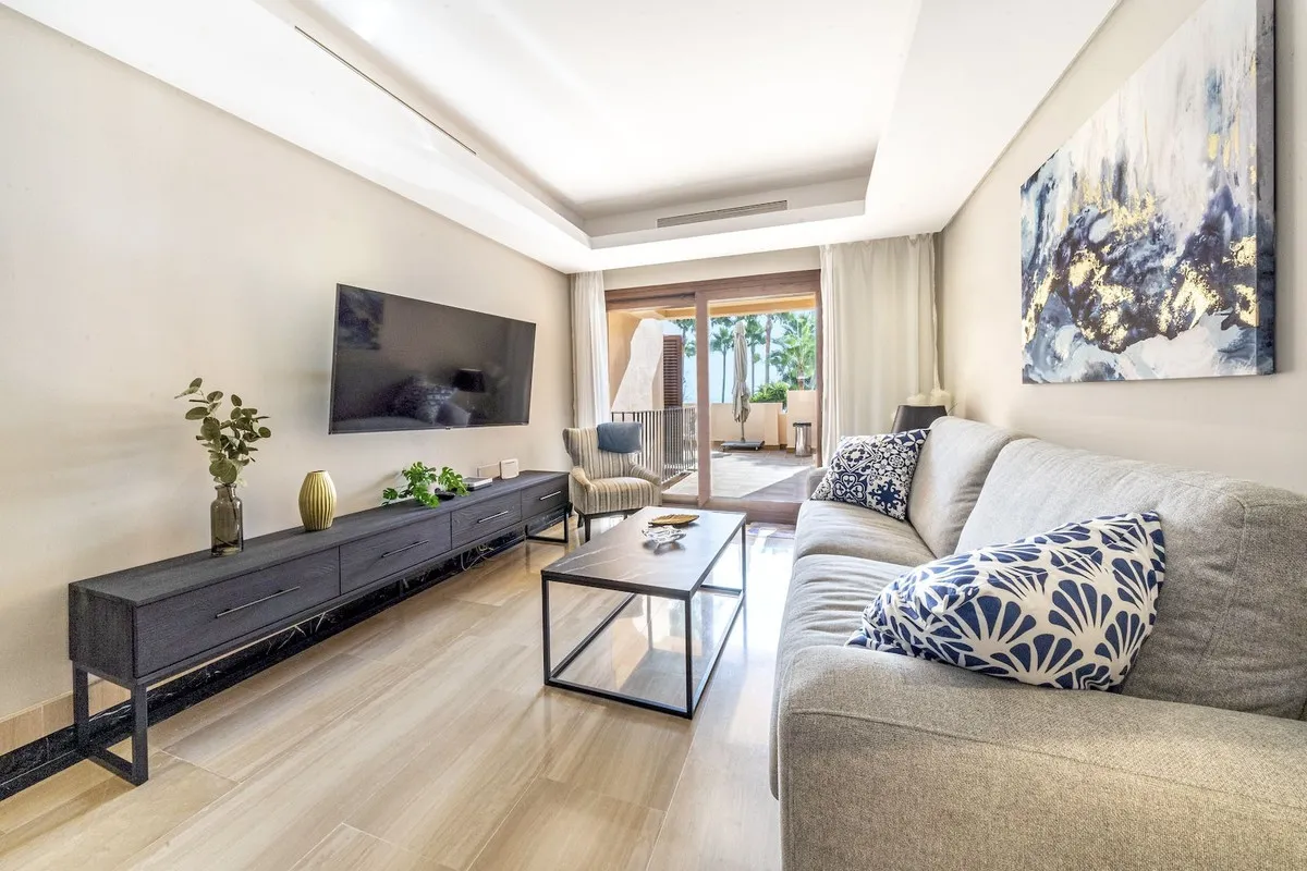 3cd810a2-6419-45dc-b38a-3774cb516b72