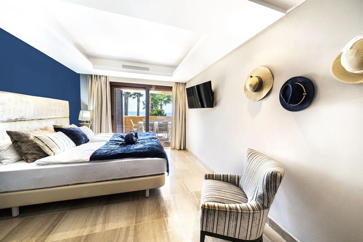 b9425e4c-8630-4d29-804a-feec54a3372a