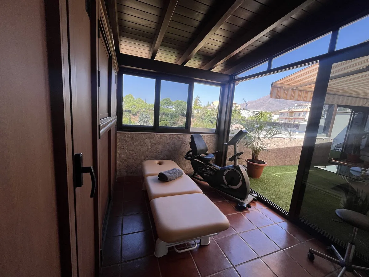 4f3e0754-3213-4f10-8f21-036a19c4765a