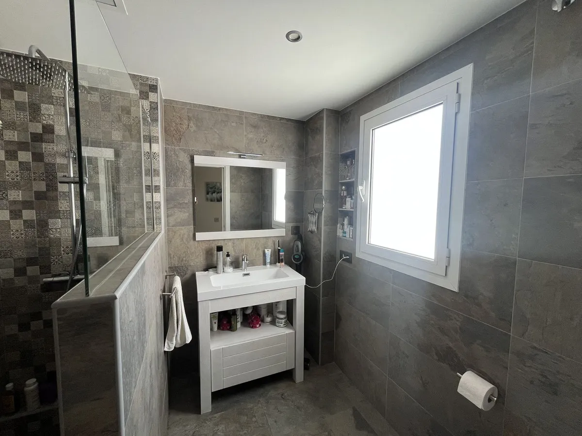 bd1865a2-caf2-4429-9e5d-9a80e9820164