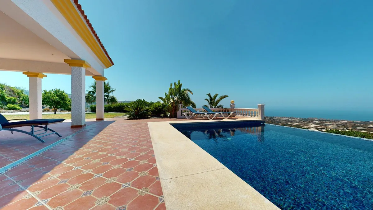 02353cad-67b0-433d-b471-a53ac0e819c8