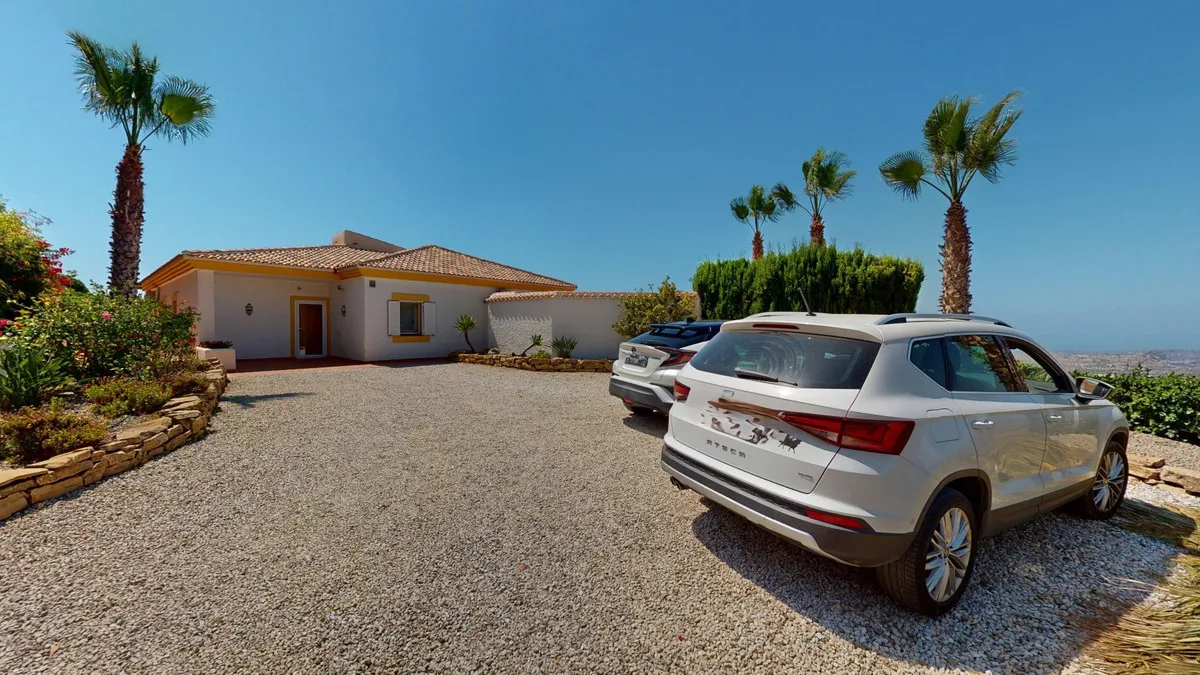 0a93a254-7ae9-4052-a365-89c9946f4cd3