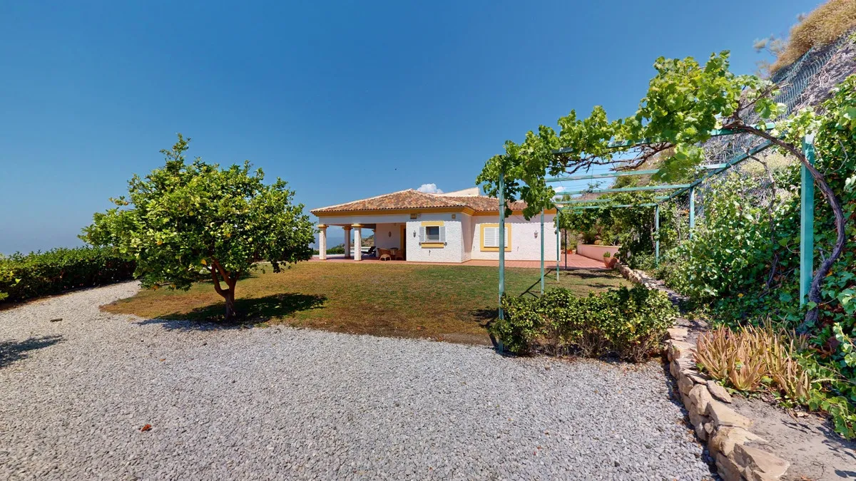 2d83d6ea-0276-480d-943f-1d038f9f107e