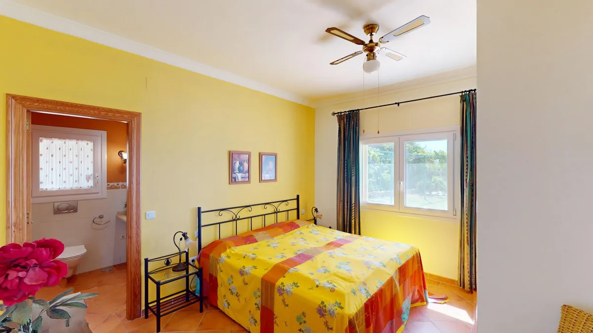 62fff43b-d2fa-42f3-a935-df541e851bd3