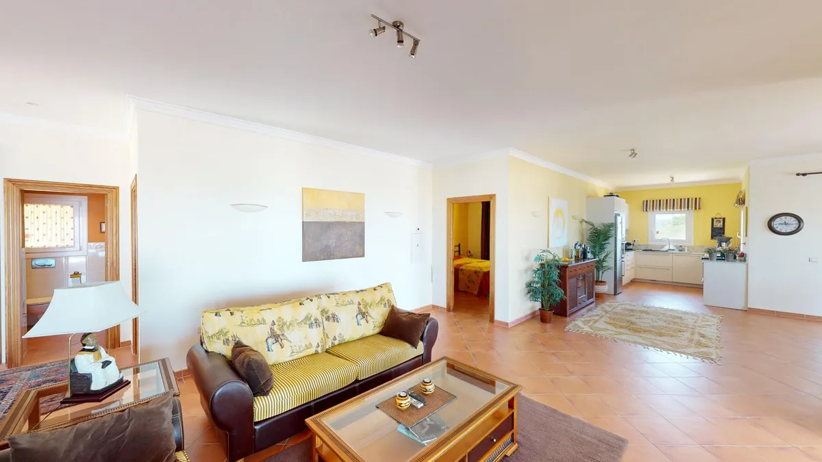 880e19f4-923a-4271-9495-acc7e4a8755f