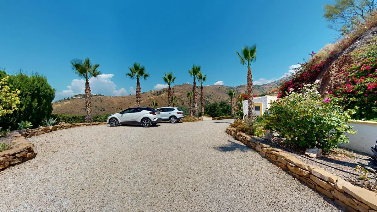 f09d11ad-b034-4ad1-8fc1-ac59004e2eeb