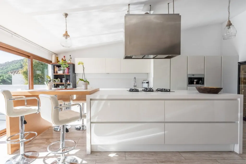 61a97cc5-9672-472c-b4a7-c184eb2e6c07