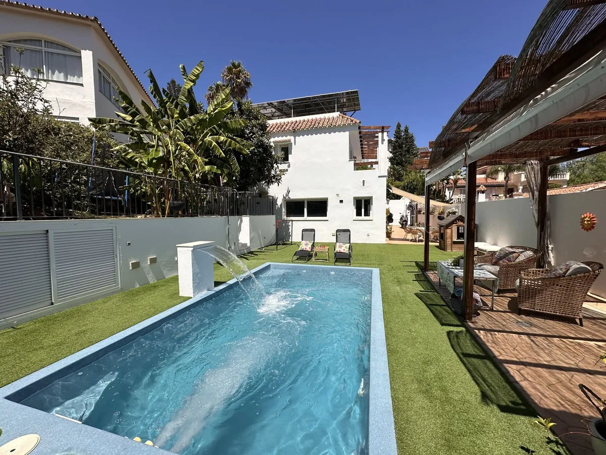 36d58e04-3952-40ba-8f55-09930ece8863