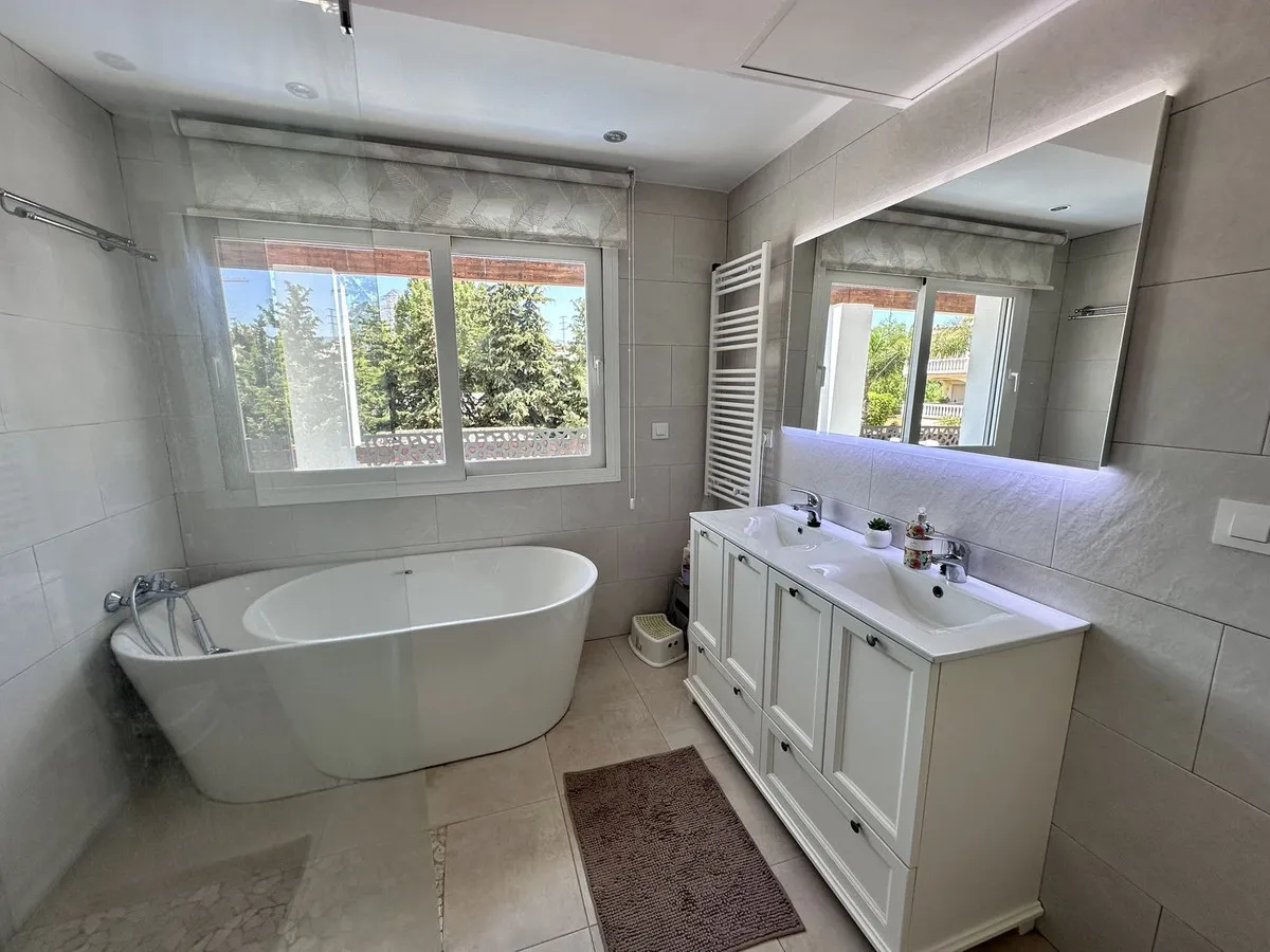 9aed355a-0f10-4bee-b973-00a2c36f24fd