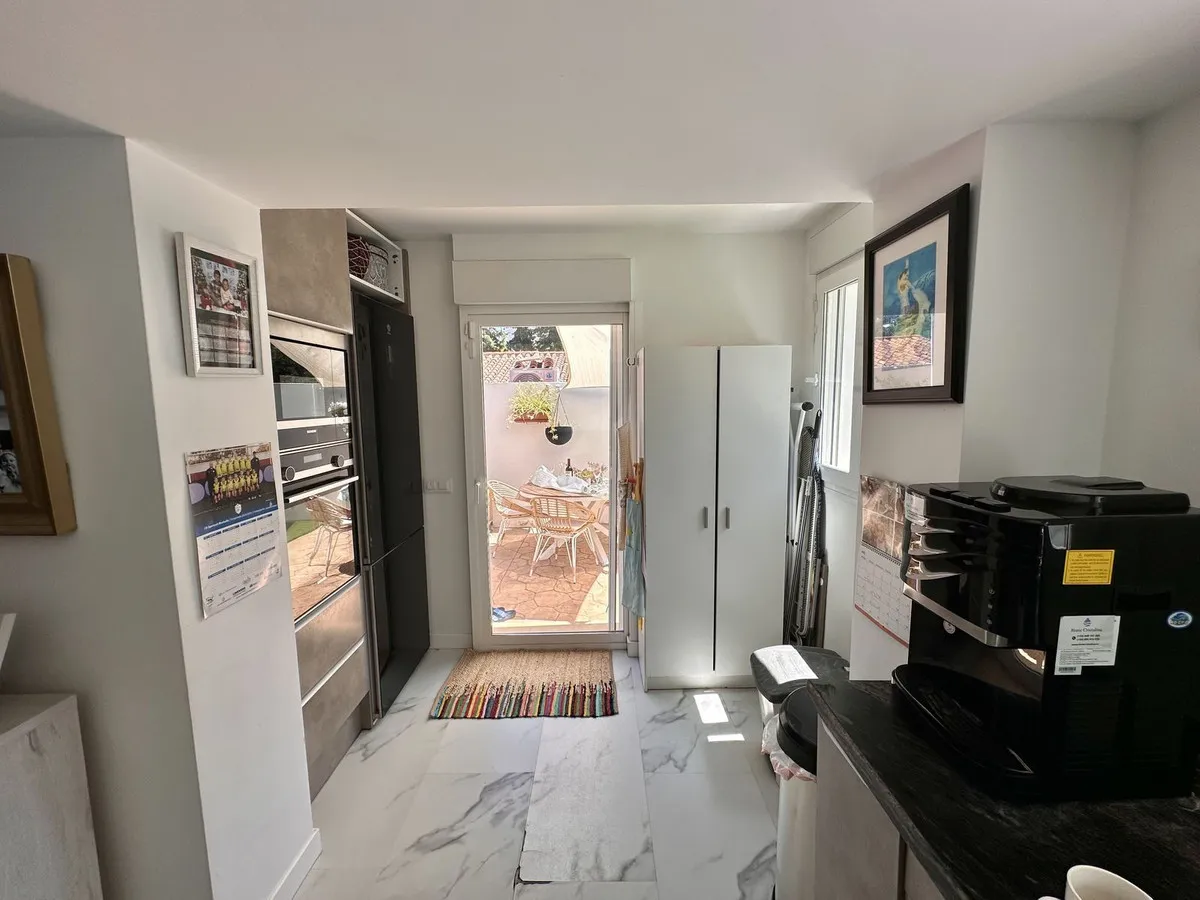 e9bd6498-9b37-4f9f-a131-620be13dd3c1