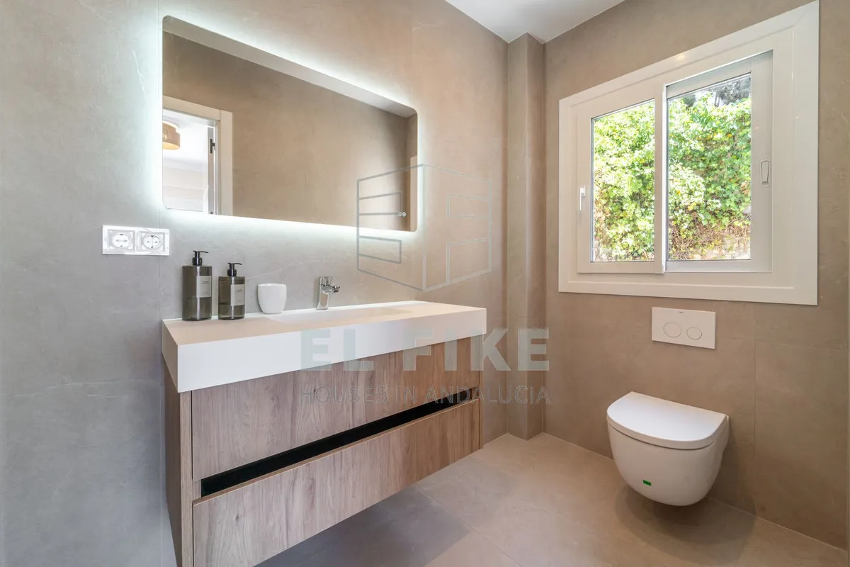 b0ca9808-c281-44f7-9e85-aafce4b9adde