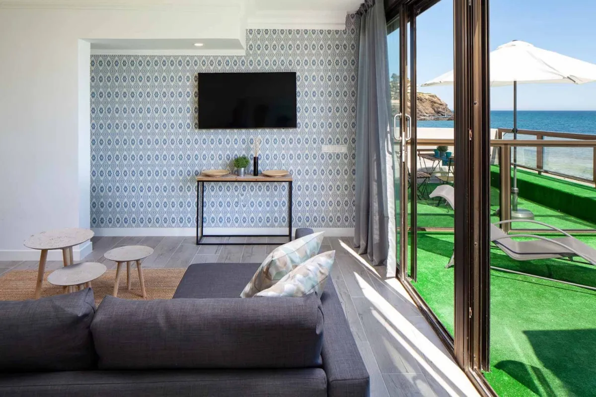 24f9e0d6-b128-436c-9050-a2cd3a1e2337